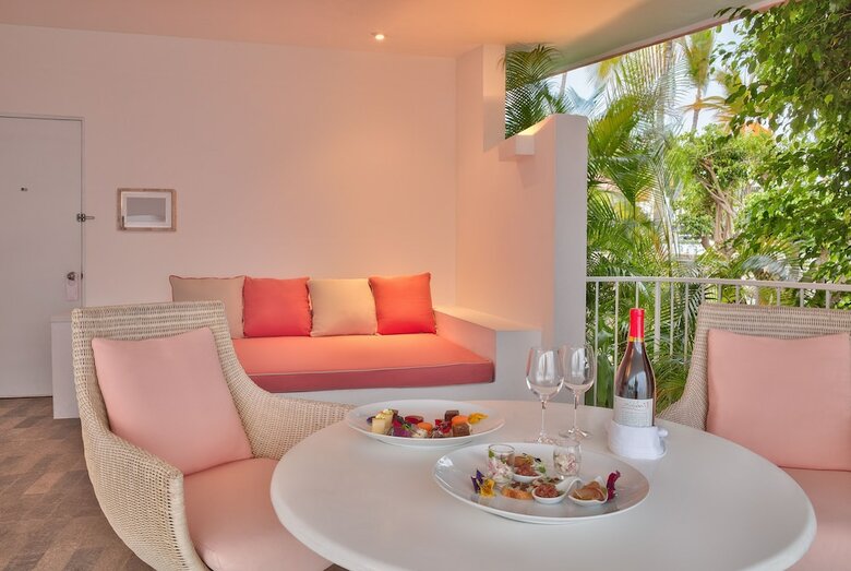 Hotel Las Brisas