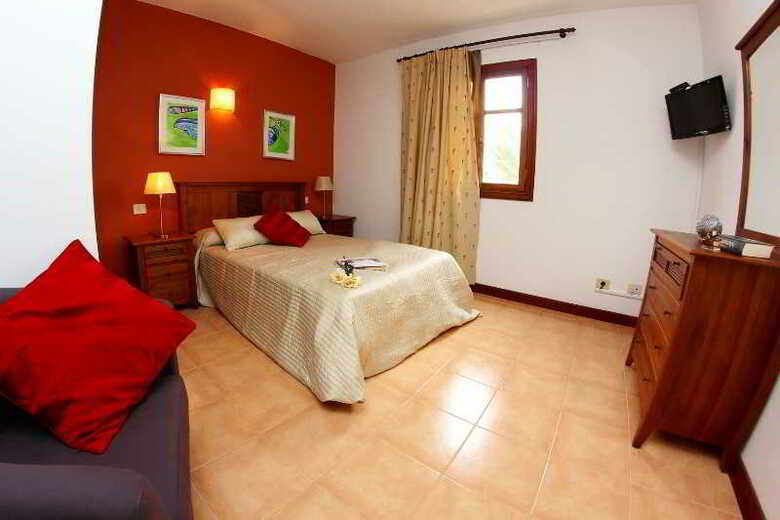 Villa Los Claveles (.)