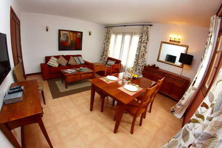 Villa Los Claveles (.)