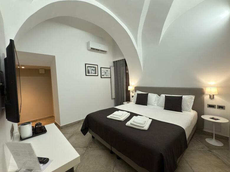 Hotel Etnea 454   Catania Luxury Rooms