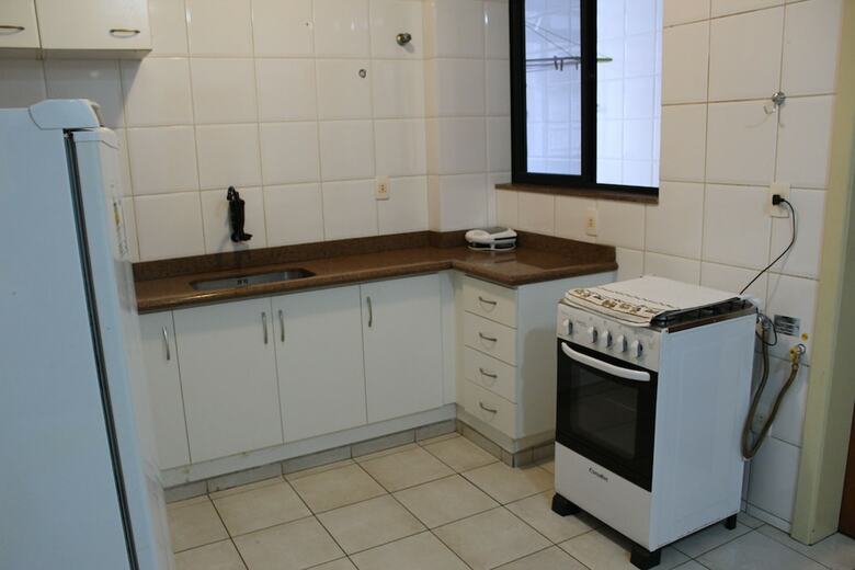Apartamentos Confort�vel E Bem Localizado 3 Quartos