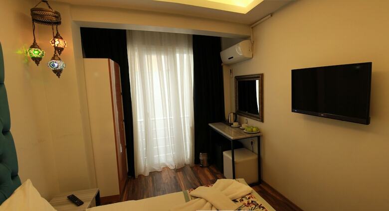 Alf Hotel