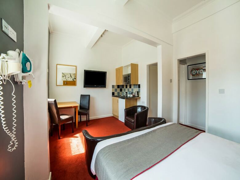 Oyo Kingsley Hotel