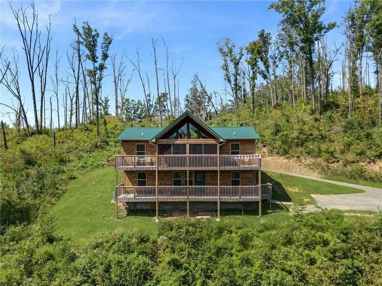 Emilys Hideaway - Four Bedroom Cabin
