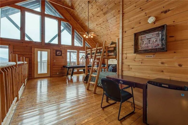 Having A Blast - Five Bedroom Cabin
