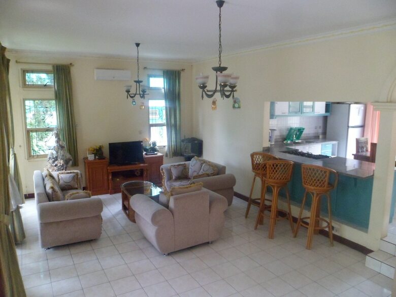Villa Kota Bunga Cc