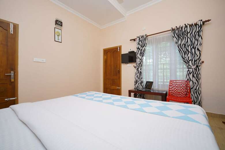 Hotel Oyo 23359 Home Elegant 2bhk Munnaar Bypass