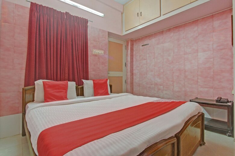 Hotel Oyo 23672 Annai Residency