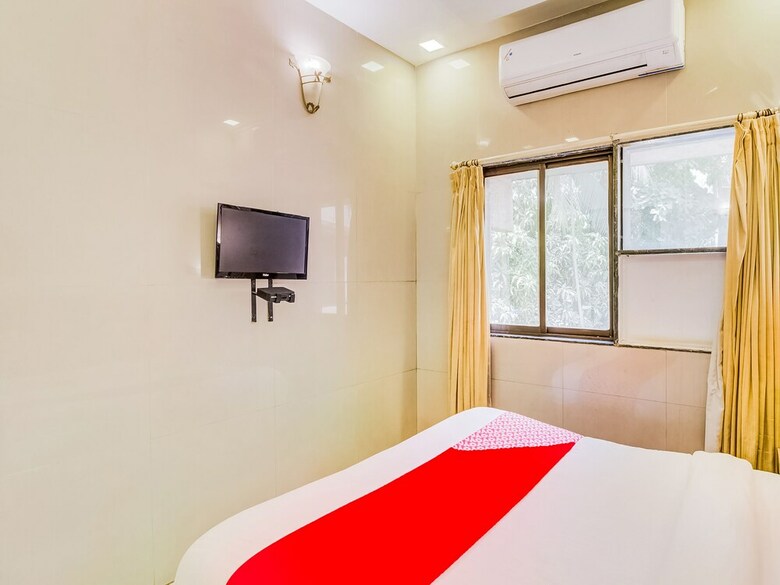 Oyo Flagship 19825 Hotel Panchratna