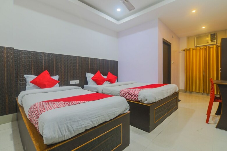 Oyo 23304 Hotel Shiva