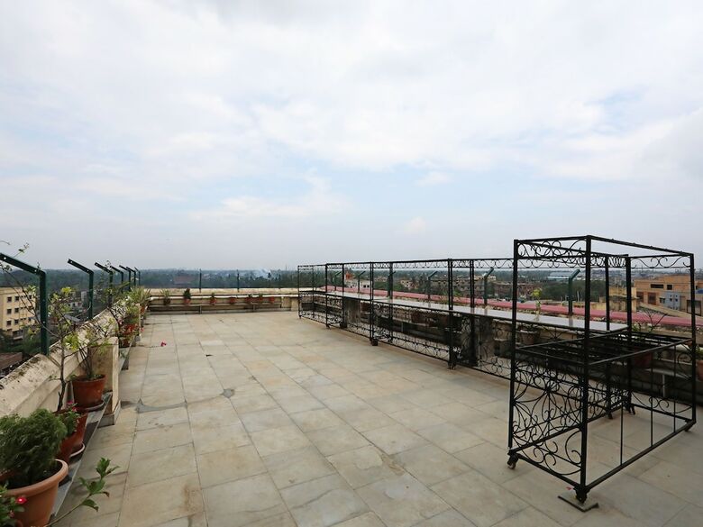 Hotel Oyo 24149 Flagship Kamala Inn Vip Road