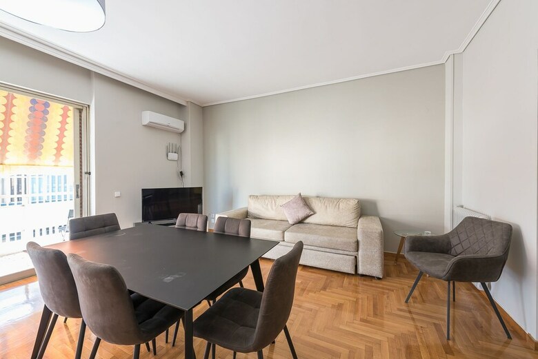 Victoria Black Pearl Apartments