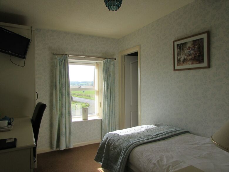 Bed & Breakfast Crossroads House