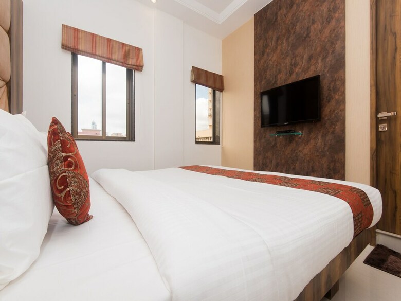 Oyo 15519 Hotel Grand Residency