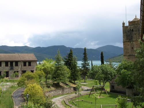 Centro De Vacaciones Morillo De Tou