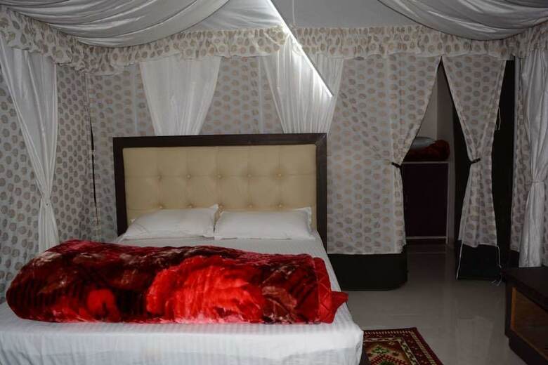 Hotel Gurugram Resort