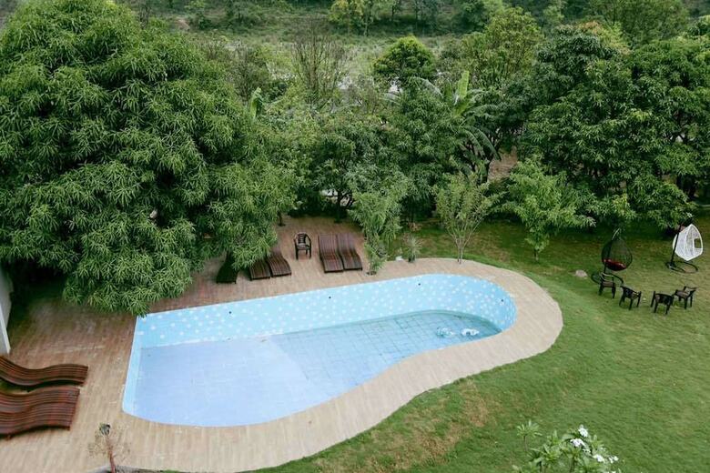 Hotel Gurugram Resort