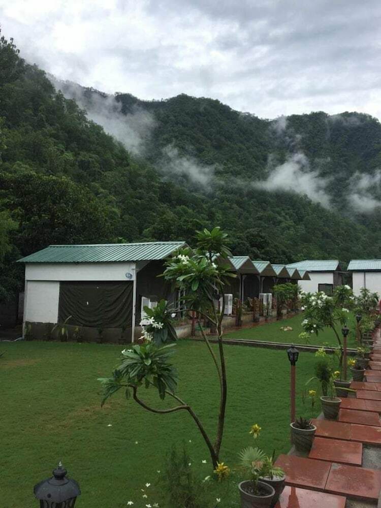 Hotel Gurugram Resort