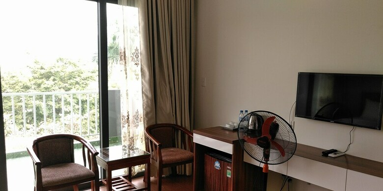 Hotel Halong & Me Hometel