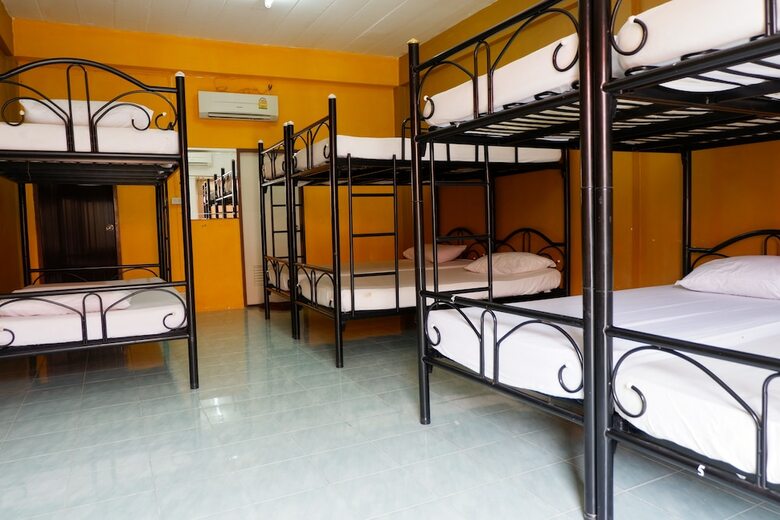 Hostal Jaya Hostel - Adults Only
