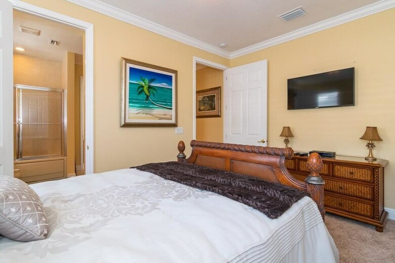 Sunrise Moorings Up - Three Bedroom Condo
