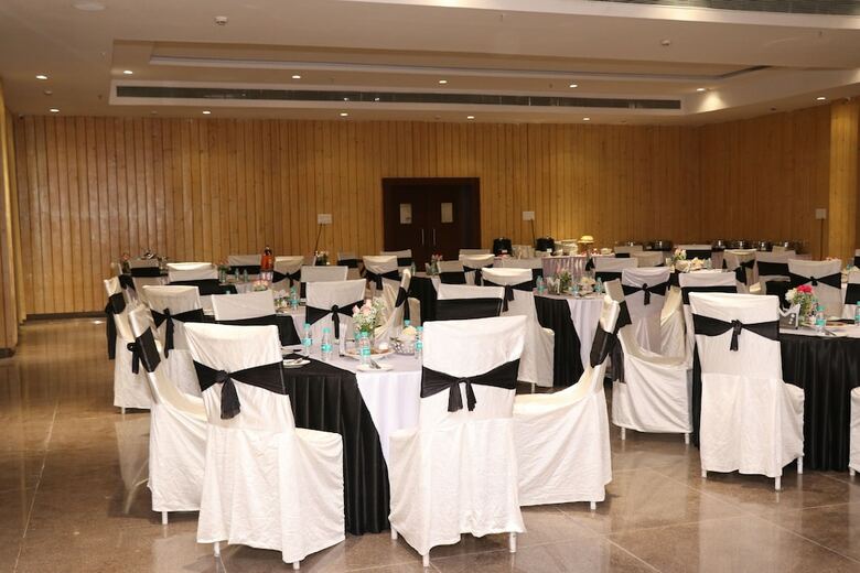 Hotel Citrus Classic Bhopal