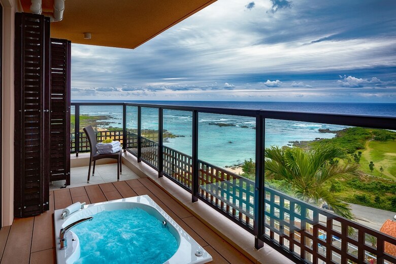 Hotel Shigira Mirage