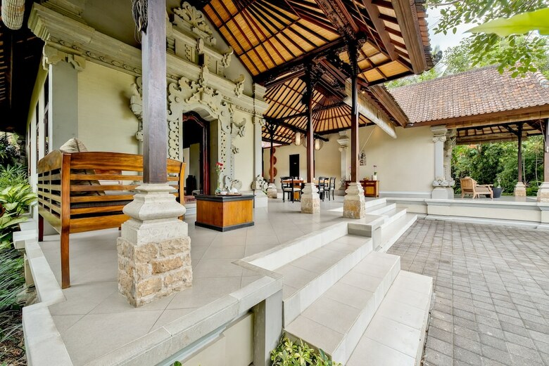 Villa Cemadik