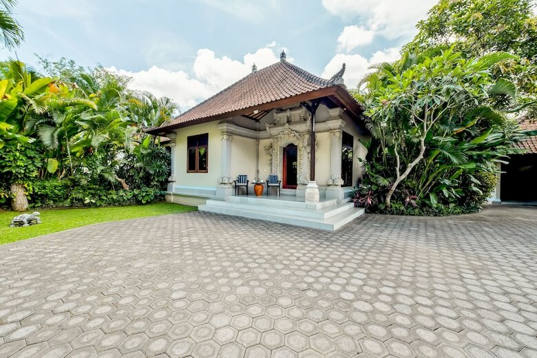 Villa Cemadik