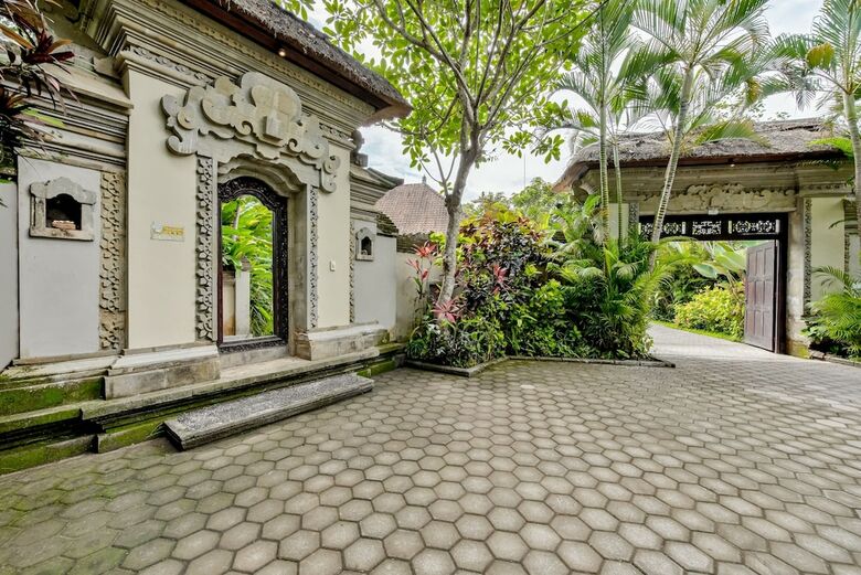 Villa Cemadik