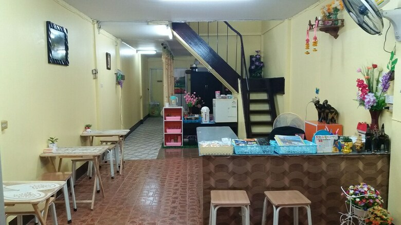 Hostal Lucky House Phra Sing Chiangmai - Hostel