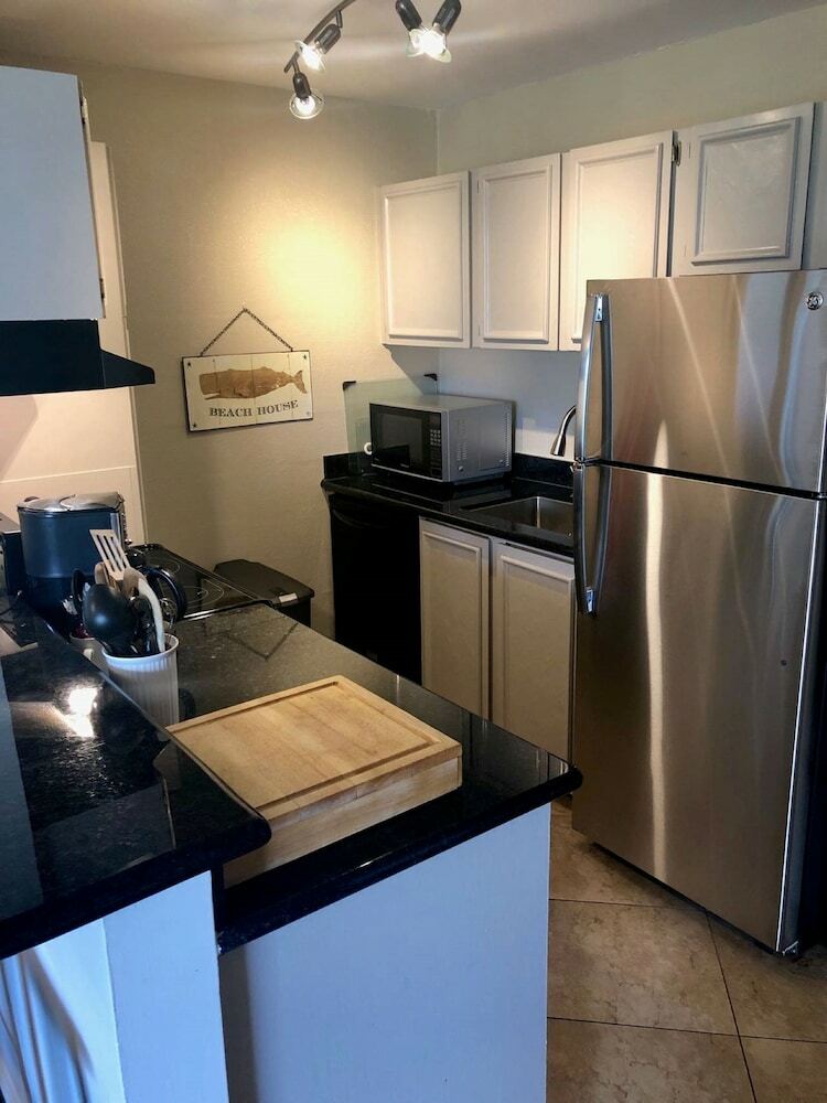 Kauhale Makai 430 - One Bedroom Condo