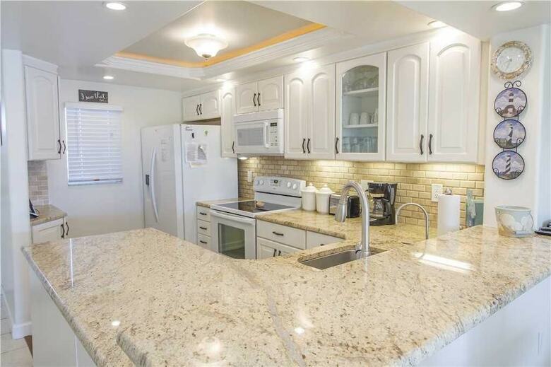 Beach & Tennis 201 - Three Bedroom Condo