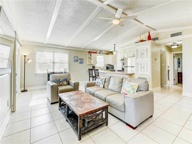 Barefoot Beach House - Four Bedroom Home