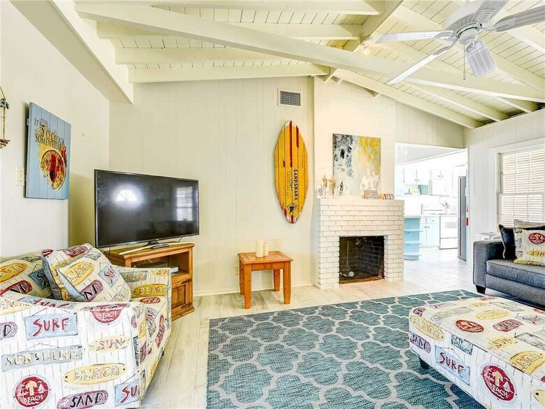 The Cali House - Four Bedroom Home