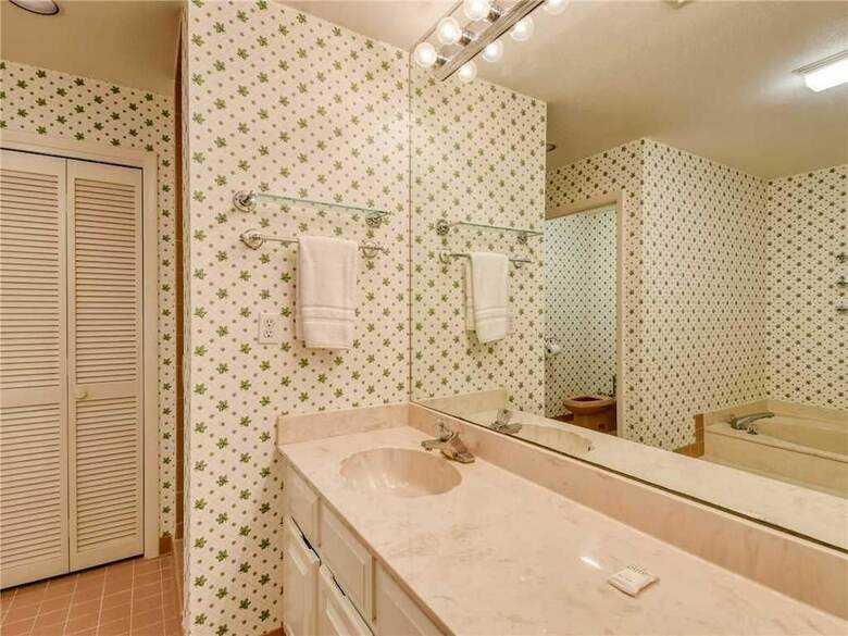 Spinnakers Reach 704 - Four Bedroom Condo