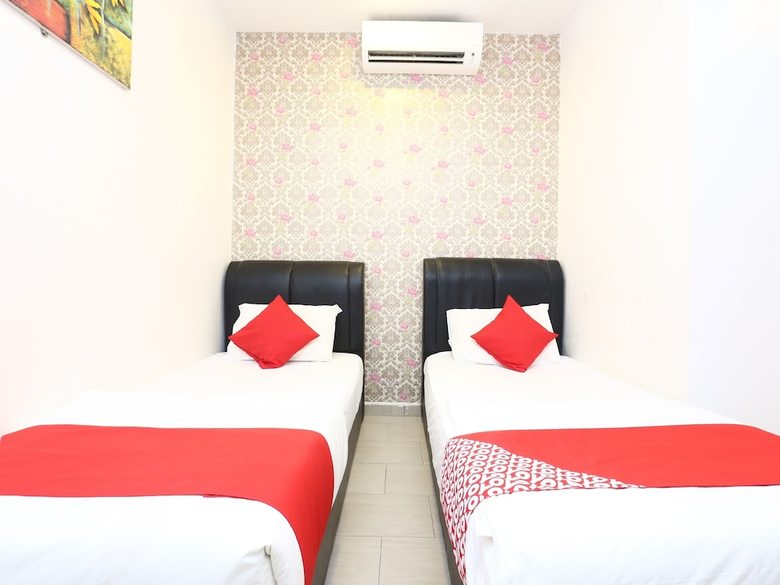 Oyo 718 Mr J Hotel Wakaf Che Yeh 1