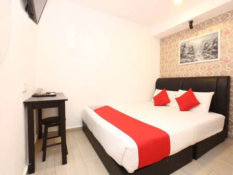 Oyo 718 Mr J Hotel Wakaf Che Yeh 1