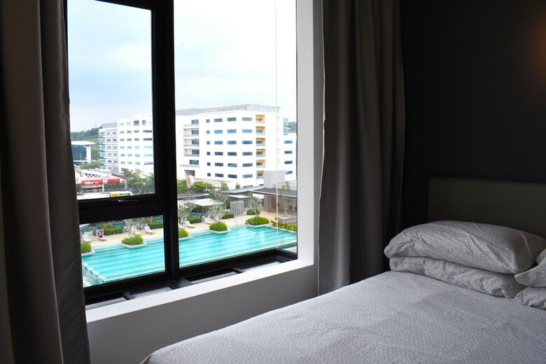 Kanvas Soho Suites