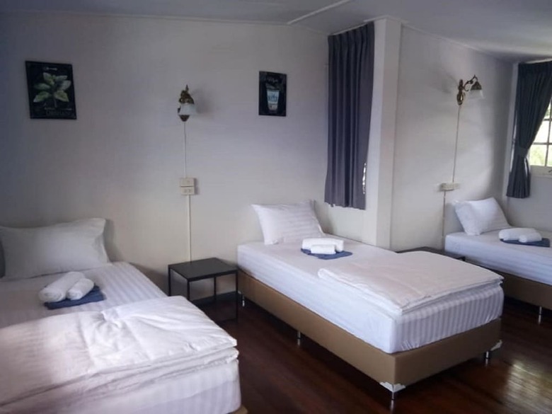 Hotel Maya Bed And Food Hostel