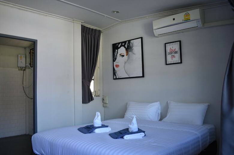 Hotel Maya Bed And Food Hostel