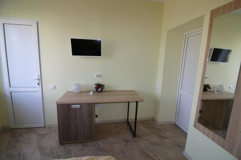 Bed & Breakfast Guest House Chernomorskaya 8a