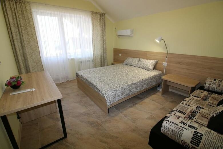 Bed & Breakfast Guest House Chernomorskaya 8a