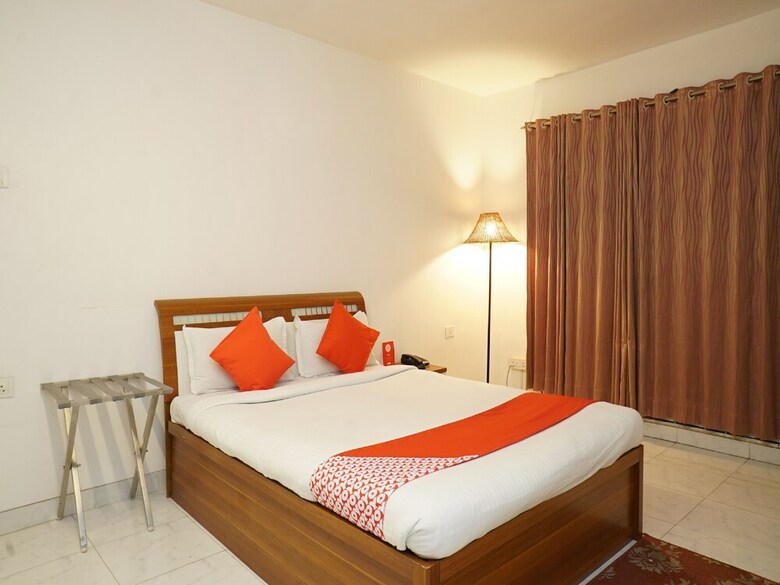 Hotel Oyo 23239 10 Blossoms Service Apartments