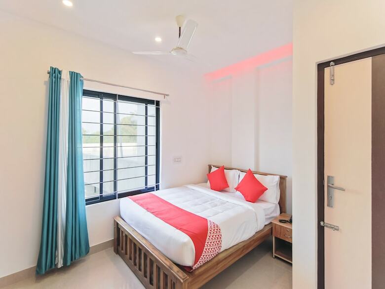 Hotel Oyo 26769 Vijaya Comfort Inn