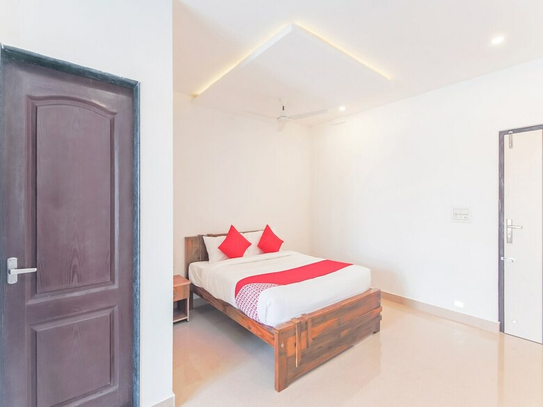 Hotel Oyo 26769 Vijaya Comfort Inn