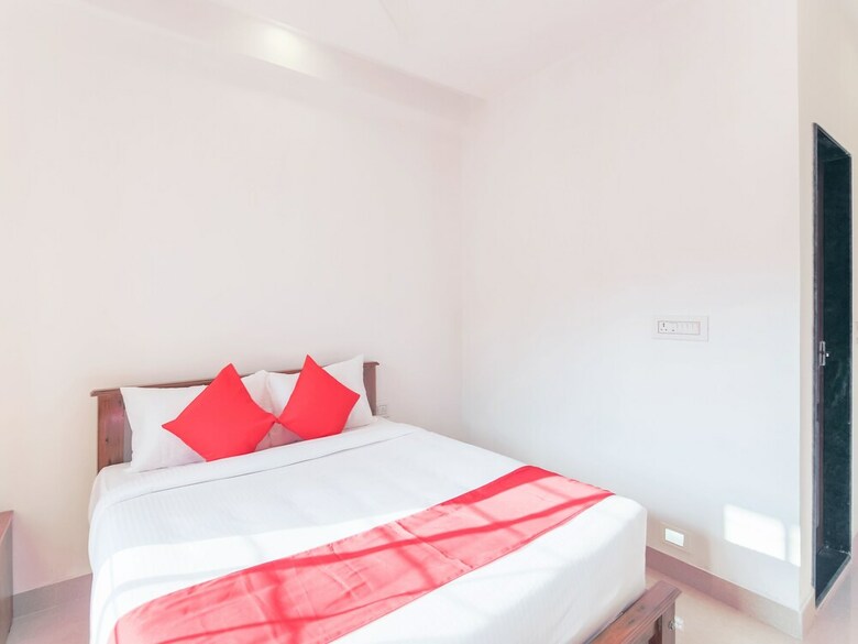 Hotel Oyo 26769 Vijaya Comfort Inn