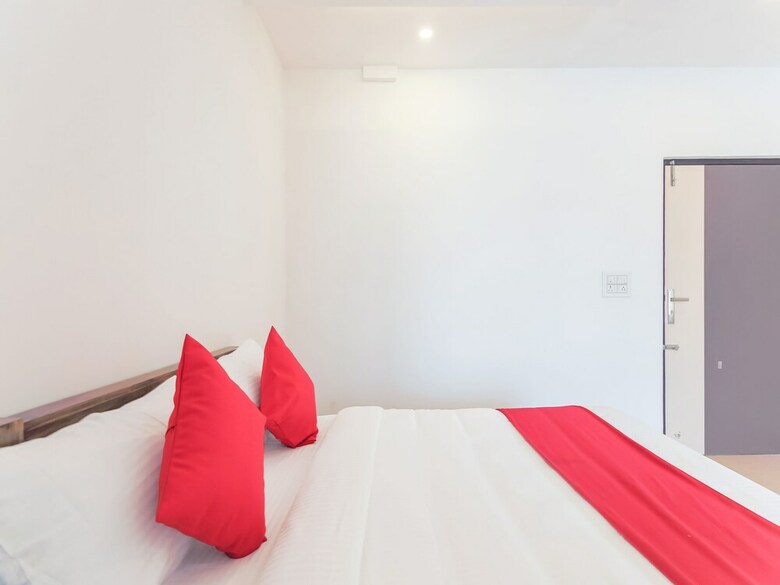 Hotel Oyo 26769 Vijaya Comfort Inn