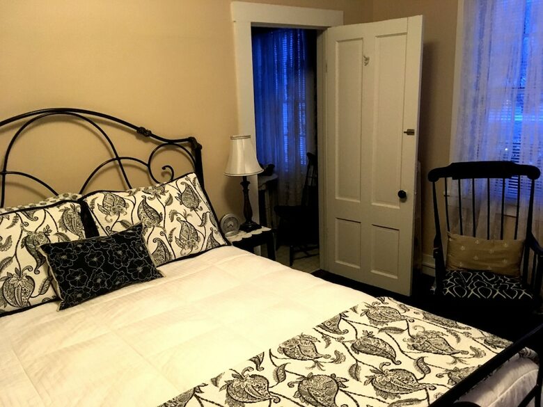 Bed & Breakfast 1785 Inn