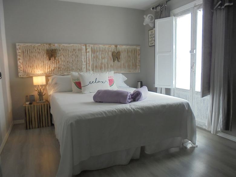 Hostal Tak